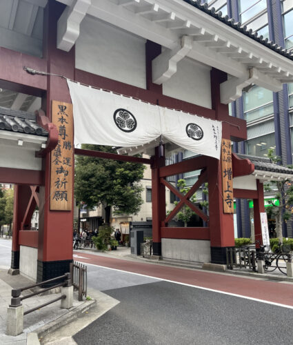 安倍元総理の葬儀が行われた
東京港区大門の増上寺の画像①